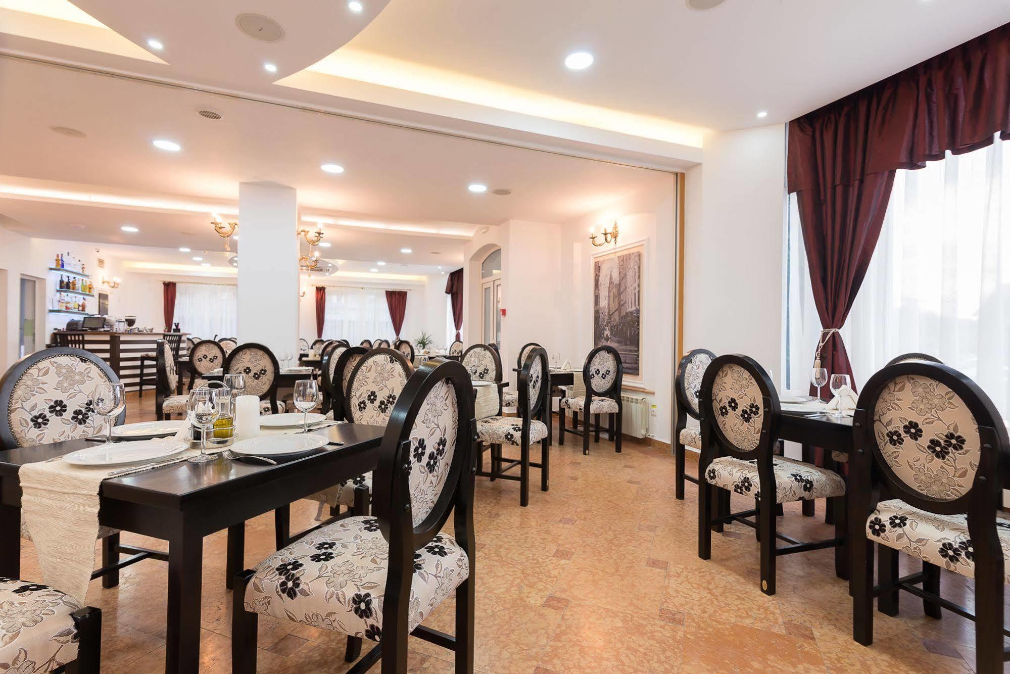 Hotel Athos R.M.T. Cluj-Napoca Luaran gambar